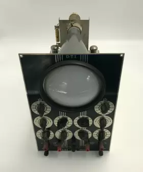 1G09 DEVRY Technical Institute Oscilloscope Dti #2