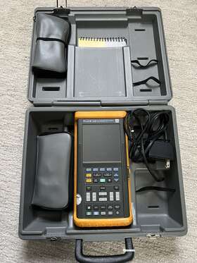105B FLUKE Scopemeter Oscilloscope