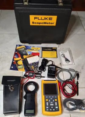 DM7500287 FLUKE Scopemeter #3