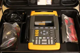 DM7930072 FLUKE Scopemeter Oscilloscope Scope Meter