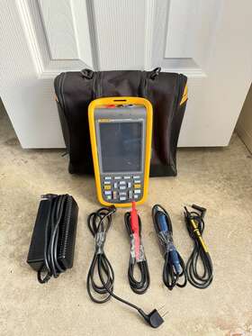 FLUKE-123B FLUKE Scopemeter Oscilloscope