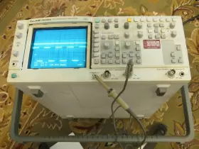 PM3380A FLUKE Autoranging Dual Trace Oscilloscope