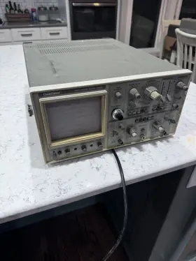 OS8100 GOLDSTAR Analog Oscilloscope Powers