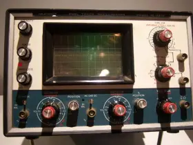 10-4510 HEATHKIT Dual Trace Oscilloscope Powers Up Backlight #2