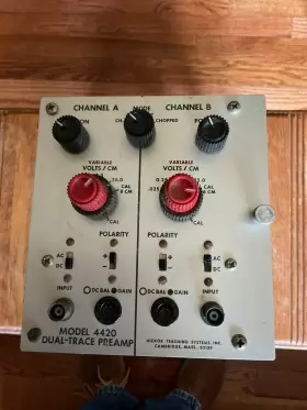 MODEL-4420 HICKOK Dual Trace Preamp Oscilloscope