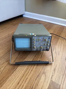V-1065A HITACHI Analog Benchtop Oscilloscope