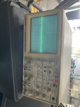 V-695 HITACHI Oscilloscope
