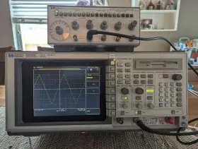 54520A HP Oscilloscope Channels #2