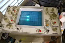 796-AA LAB VOLT Oscilloscope Powers Up #2