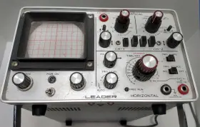 LBO-302 LEADER Oscilloscope Powers Repair