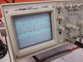 P-2560 PROTEK Oscilloscope #3