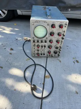 024474 TEKTRONIX Oscilloscope