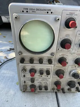 025051 TEKTRONIX Oscilloscope #2