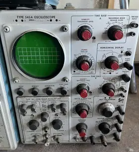 026740 TEKTRONIX Oscilloscope