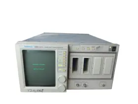 11801 TEKTRONIX Digital Sampling Oscilloscope