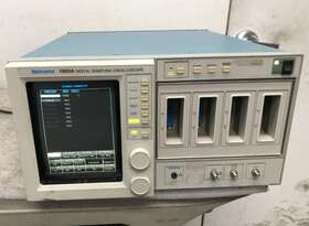 11801A TEKTRONIX Digital Sampling Oscilloscope