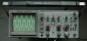 2235 TEKTRONIX Channel Oscilloscope Probes Power Cord
