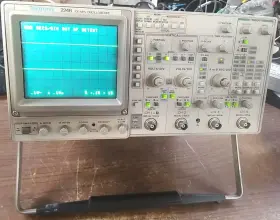 2246MODA TEKTRONIX Oscilloscope