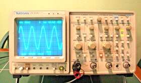 Tektronix 2430a Digital Storage Oscilloscope 150 Mhz With Manual. Tested