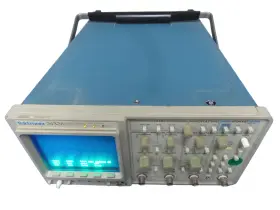 2432A TEKTRONIX Digital Oscilloscope #3