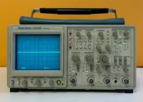 2465B-09 TEKTRONIX Rise Analog Oscilloscope