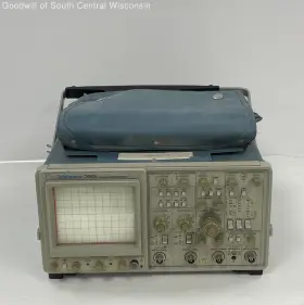 2485 TEKTRONIX Analog Oscilloscope