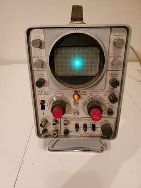 321A TEKTRONIX Oscilloscope