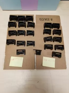 Tektronix 348-0074-01/348-0073-00 Mix Lot 5000series Replacementfeet 9 348-0073-00 13 348-0074-01 #b388