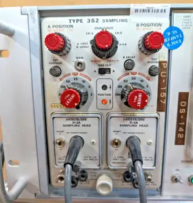 Tektronix 568 Oscilloscope With Sampling Unit And 3T2 Random #2