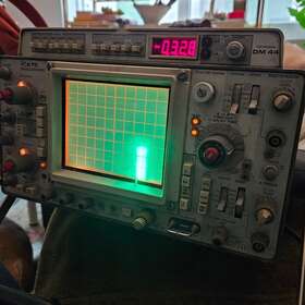 475A TEKTRONIX Oscilloscope Knobs