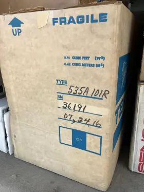 535A101R TEKTRONIX Oscilloscope Box
