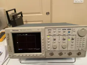 544A-2235-2246 TEKTRONIX Oscilloscopes