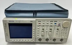 748D TEKTRONIX Tds Channel Digital Phosphor Oscilloscope