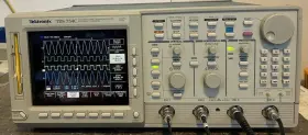 754C TEKTRONIX Tds Digital Oscilloscope Gs