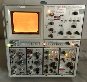 7934 TEKTRONIX Analog Storage Oscilloscope #2