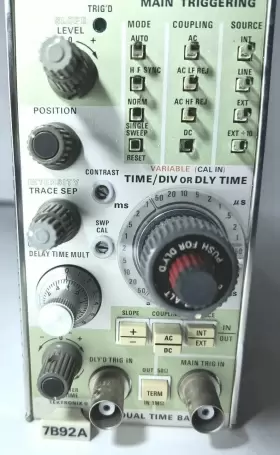 7B92A TEKTRONIX Dual Base Triggering Oscilloscopes #2