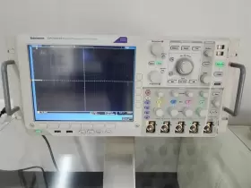 DPO-4034B TEKTRONIX Chan Oscilloscope Rackmount Kit
