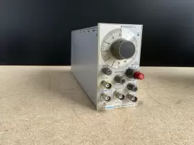 FG-502 TEKTRONIX Frequency Generator Powers Up Clean