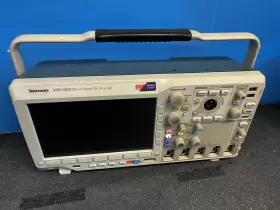 MSO3032 TEKTRONIX Oscilloscopes Vectorscopes