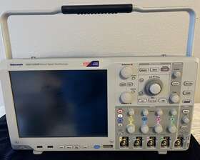 MSO5204B TEKTRONIX Channel Gs Signal Oscilloscope Accys