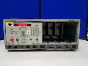 SG5030 TEKTRONIX Mainframe Sg Programmable Leveled Sine Wave