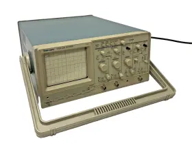 TAS-220 TEKTRONIX Channel Oscilloscope