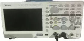 TBS1202C TEKTRONIX Digital Oscilloscope Voltage Probes