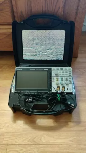 TBS2000 TEKTRONIX Oscilloscopes Vectorscopes #3