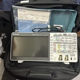 TBS2072B TEKTRONIX Digital Oscilloscope