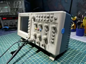 TDS-2022B TEKTRONIX Dual Channel Digital Storage Oscilloscope #2