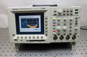 TDS-3054A TEKTRONIX Channel Digital Phosphor Oscilloscope