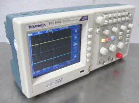 TDS1042 TEKTRONIX Channel Digital Storage Oscilloscope
