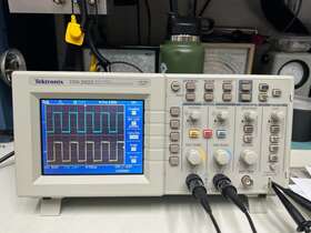 TDS2022 TEKTRONIX Gs Digital Storage Oscilloscope