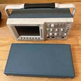 TDS3012 TEKTRONIX Digital Phospor Oscilloscope Gs